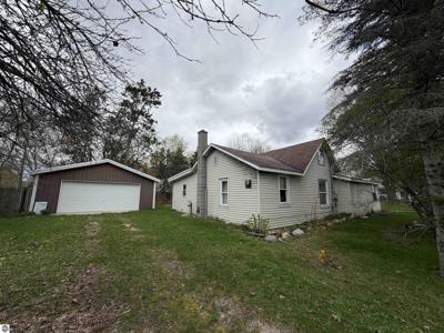 110 W Carl Street
