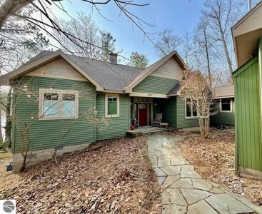 2969 Crescent Shores Drive