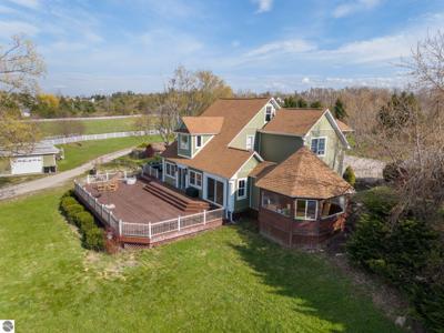 2035 W Sheridan Road