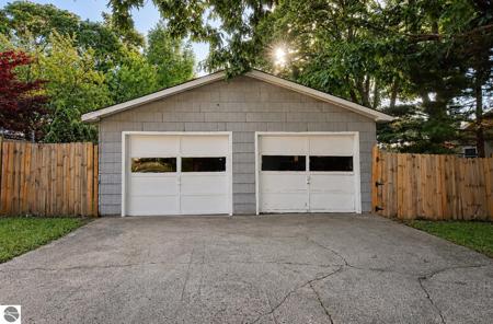 00 Melitzer Street