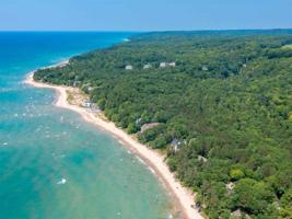 5325 Lower Shore Drive