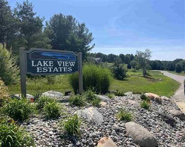 907 Lake View Drive