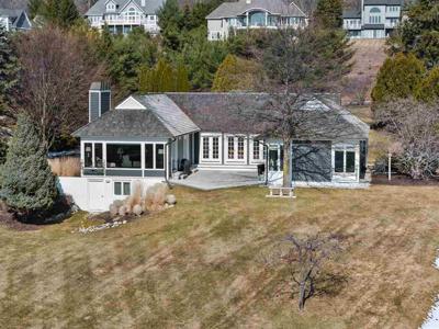 5635 Weatherly