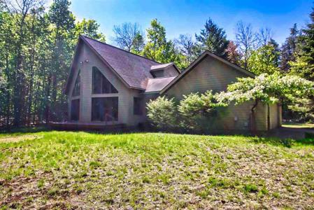 3330 Commodore Drive