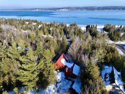 3743 Commodore Drive