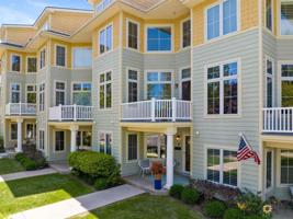 200 W Lake Street Unit 4