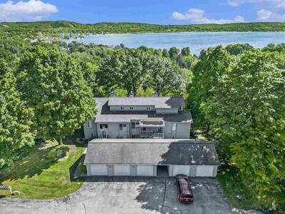 100 Hawkridge Drive Unit E