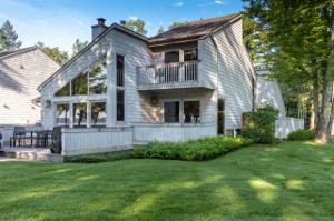 1087 Beach Drive Unit 20