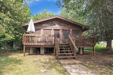 3278 Springwater Beach Road