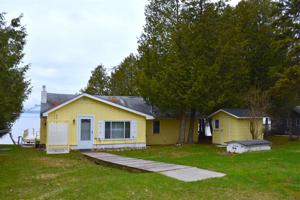 449 Sturgeon Bay