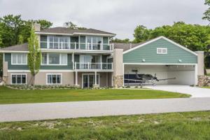 7935 Bay Skies Court