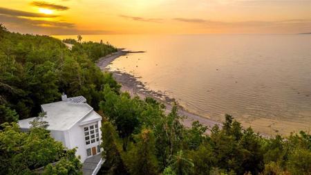 7857 Nine Mile Drive