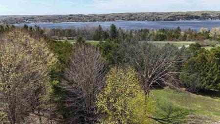 120 Lakeview Drive
