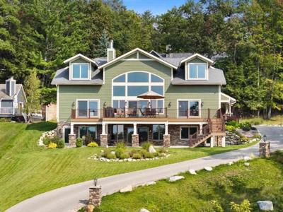 1267 Pine Tree Trail