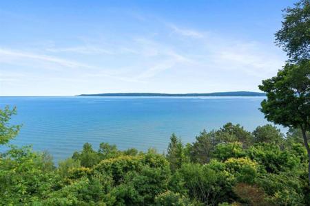 1142 Charlevoix Avenue Unit 6