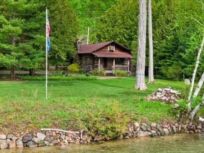 325 E Shadow Trails Road