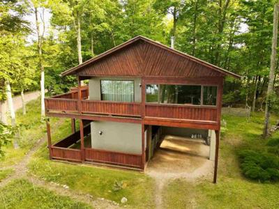 11838 Lakeshore Drive