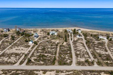 8815 Sturgeon Bay Drive