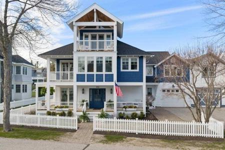 1172 W Bay Road
