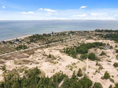 3645 Sturgeon Bay Shore Trail