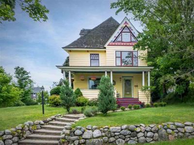703 E Mitchell