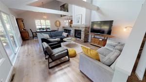 03451 Commodore Drive