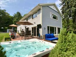 1497 Lakeshore Drive