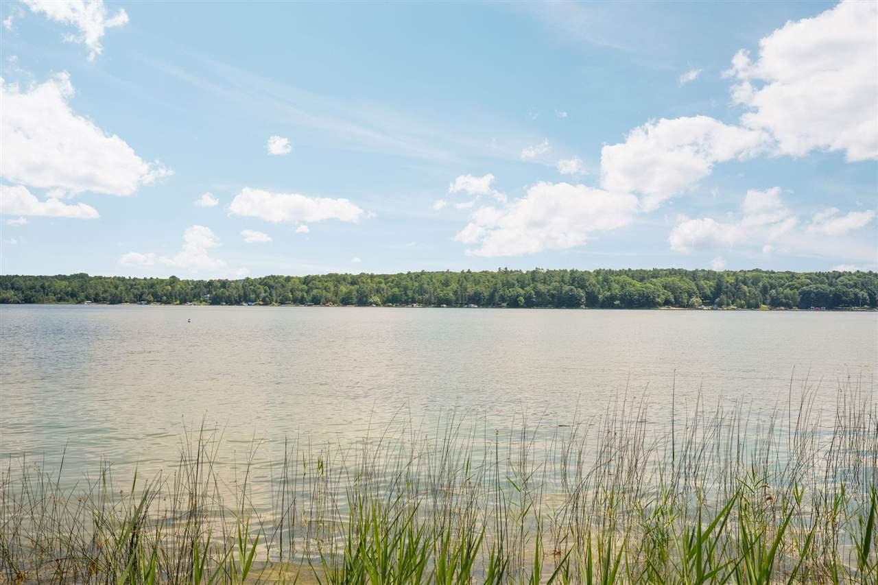 Image 4: Lake View