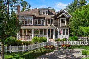 1106 E Bay Road