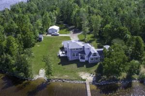 9244 Lake Shore Dr