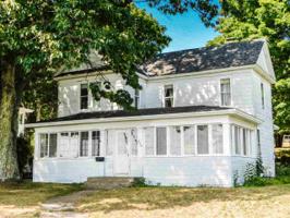 438 W Bluff Drive
