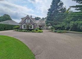 1449 Meadow Gate Lane