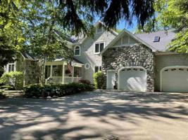5462 Chippewa Dr.