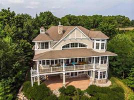 8073 Ridge View Court