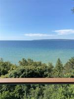 1142 Charlevoix Avenue Unit 3