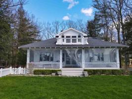 8119 Lake Shore Drive