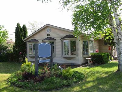 202 N Lake Street