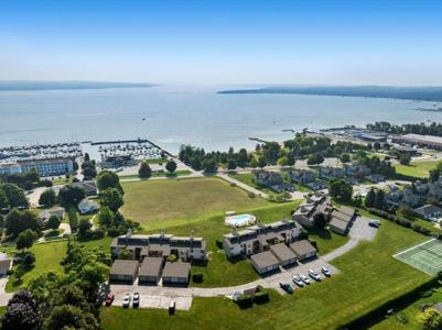 1004 Marina Bluff Drive Unit Unit 2