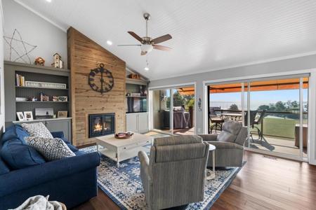 1004 Marina Bluff Drive Unit Unit 2