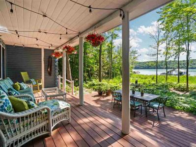 2286 Eagle Island Road