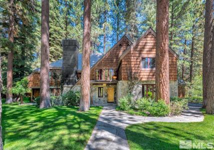 1092 Lakeshore Blvd