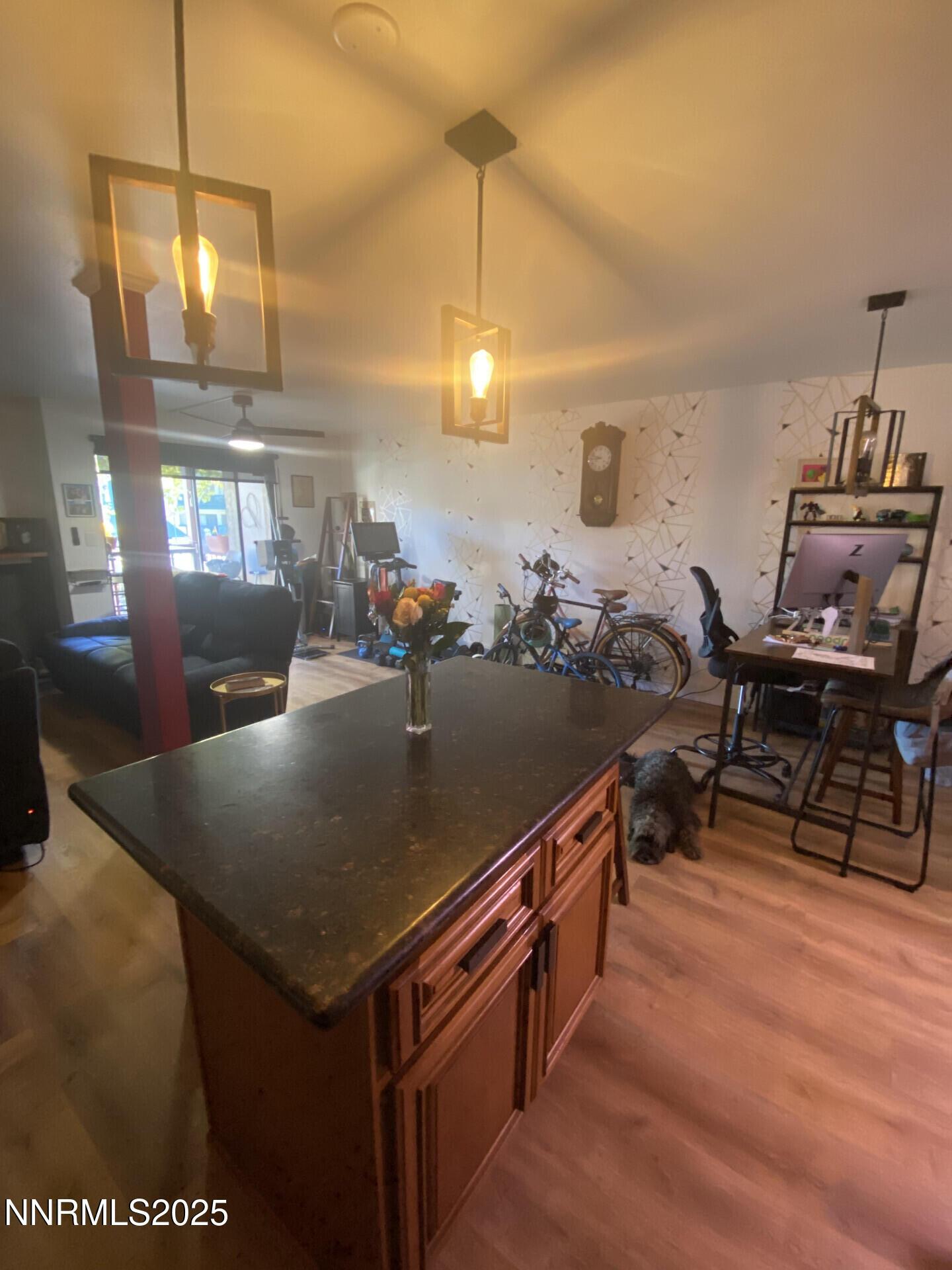 Image 4: 2955LakesideDr_62659_3