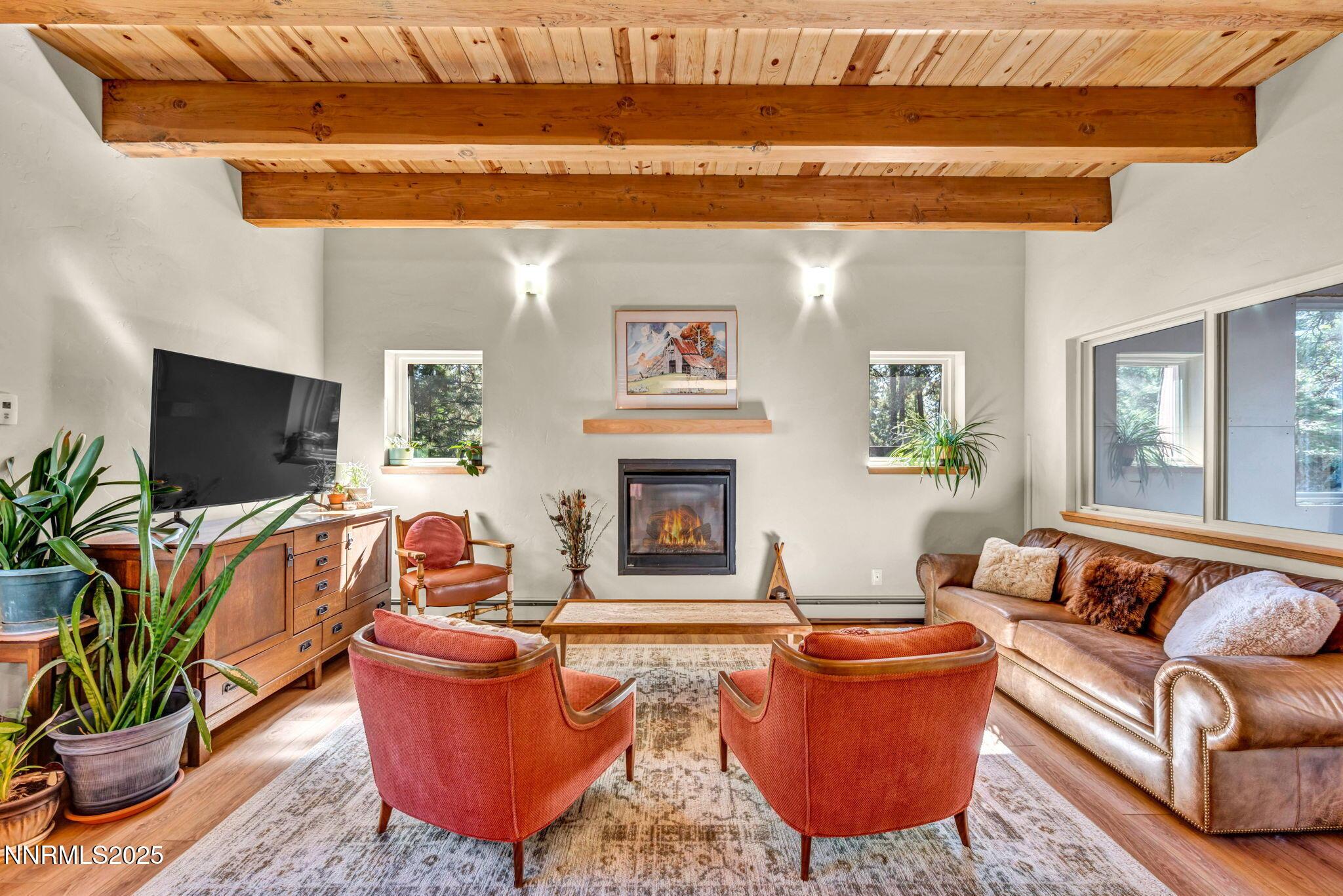Image 2: 69-web-or-mls-978-glenrock-dr-45