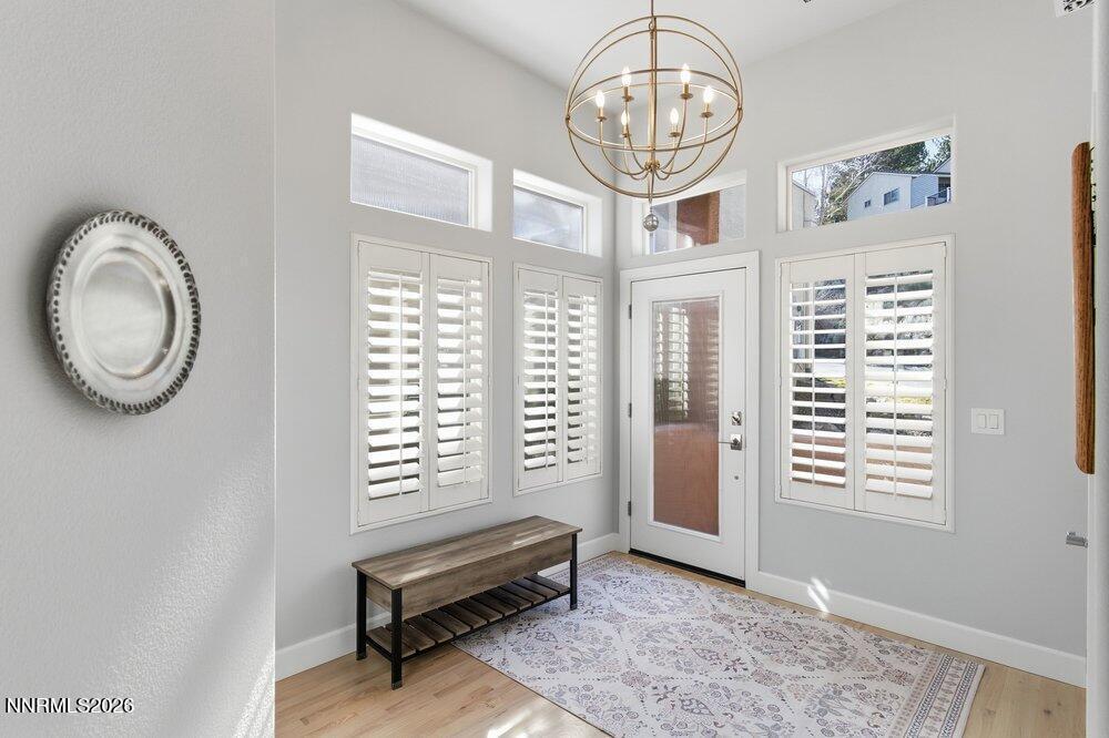 Image 3: 2556 Edgerock Rd