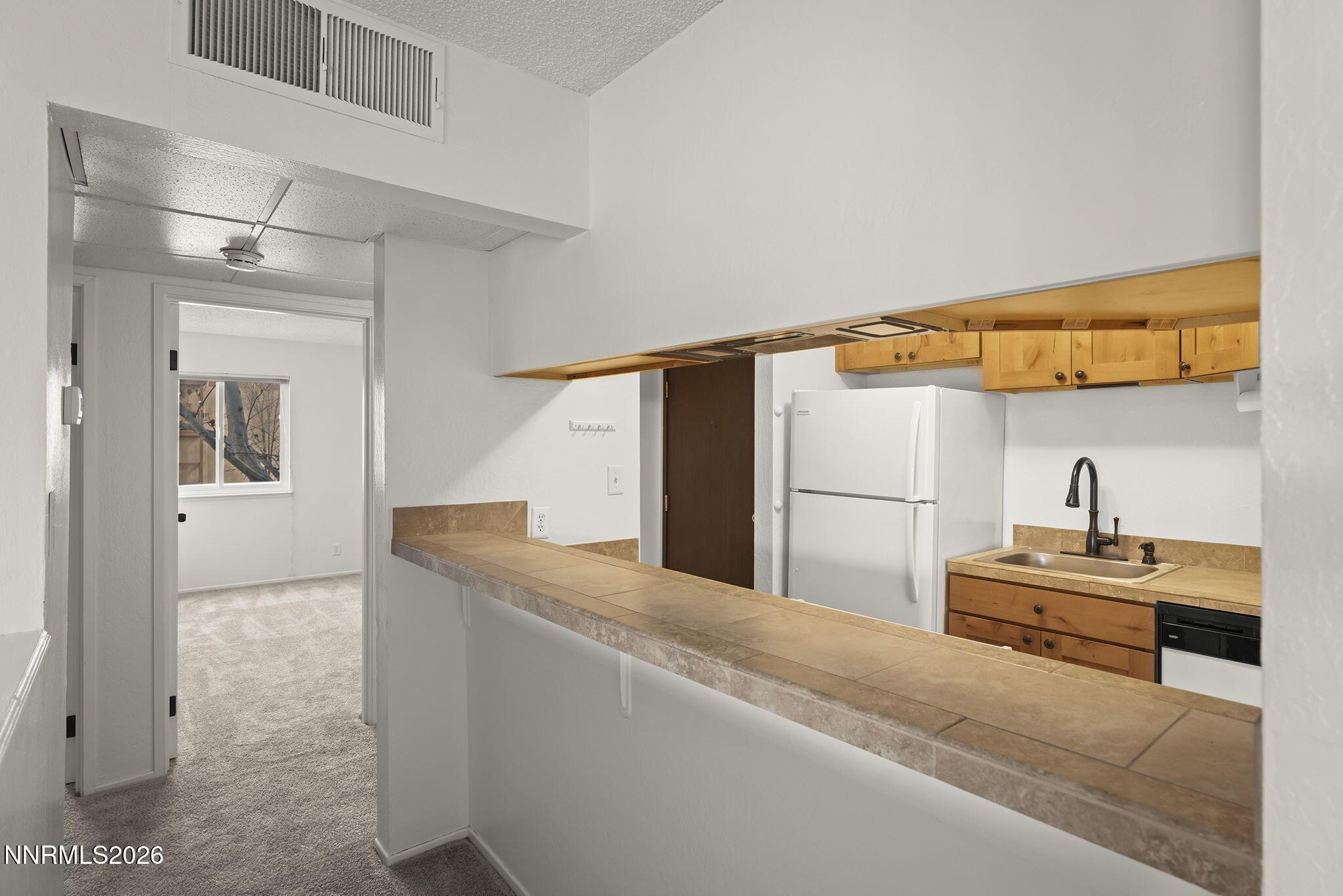 Image 3: 3-web-or-mls-_DSC1113