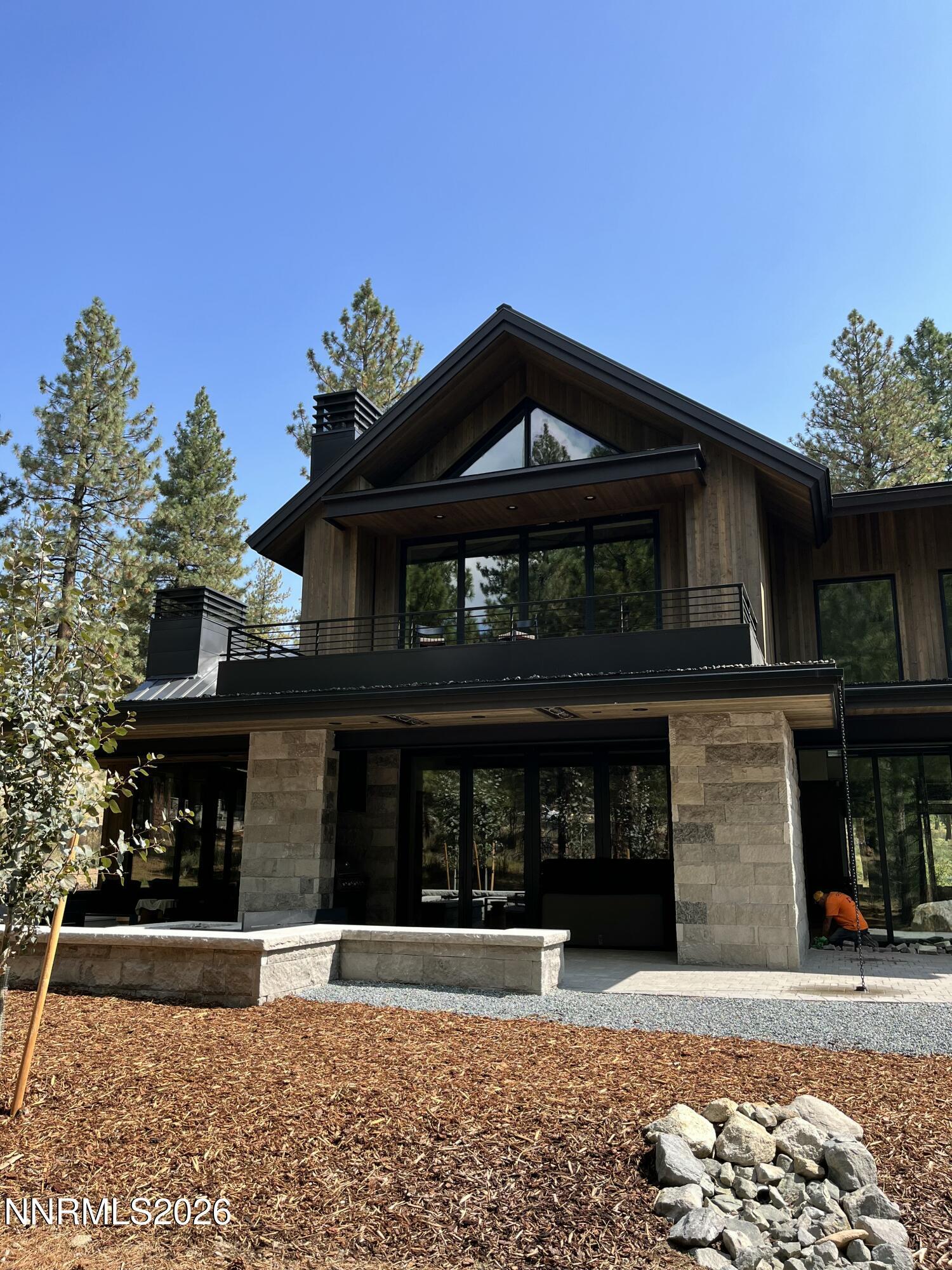 Image 2: EX_Welev_BBQ_GMpatio