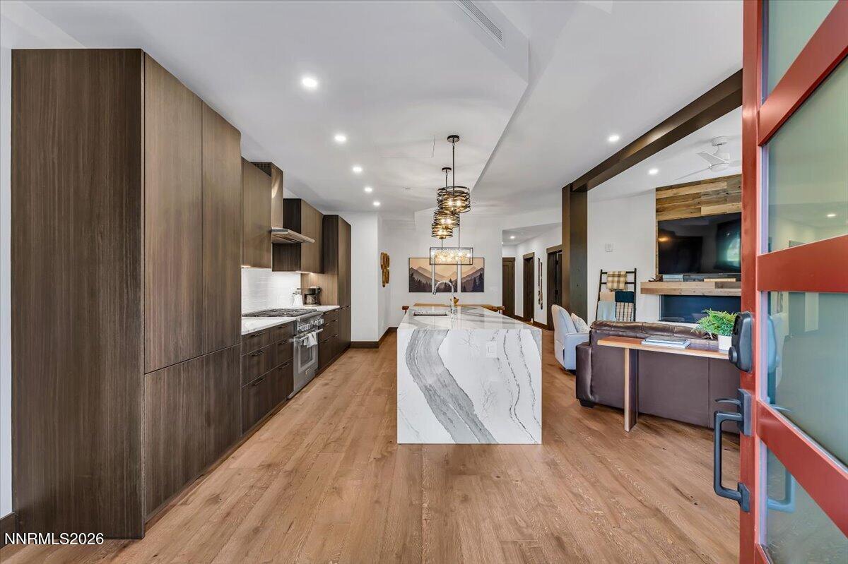 Image 3: 03-25 Beach Club Dr Unit 303 Stateline N