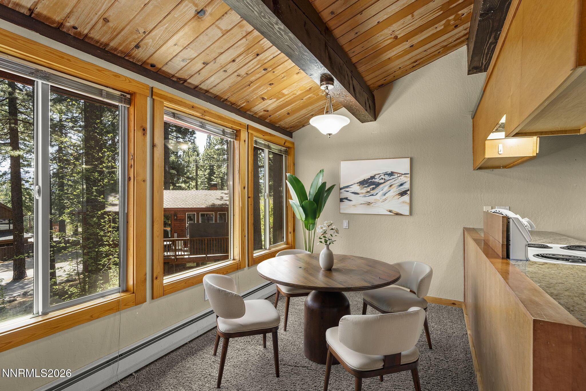 Image 4: 10-web-or-mls-702_College_Dr_#79_Dining_