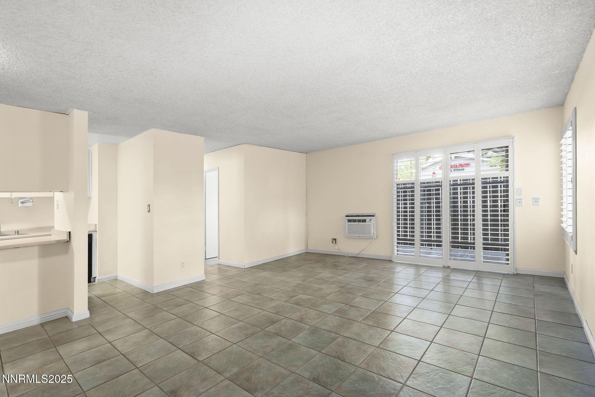 Image 2: 7-web-or-mls-_DSC1017