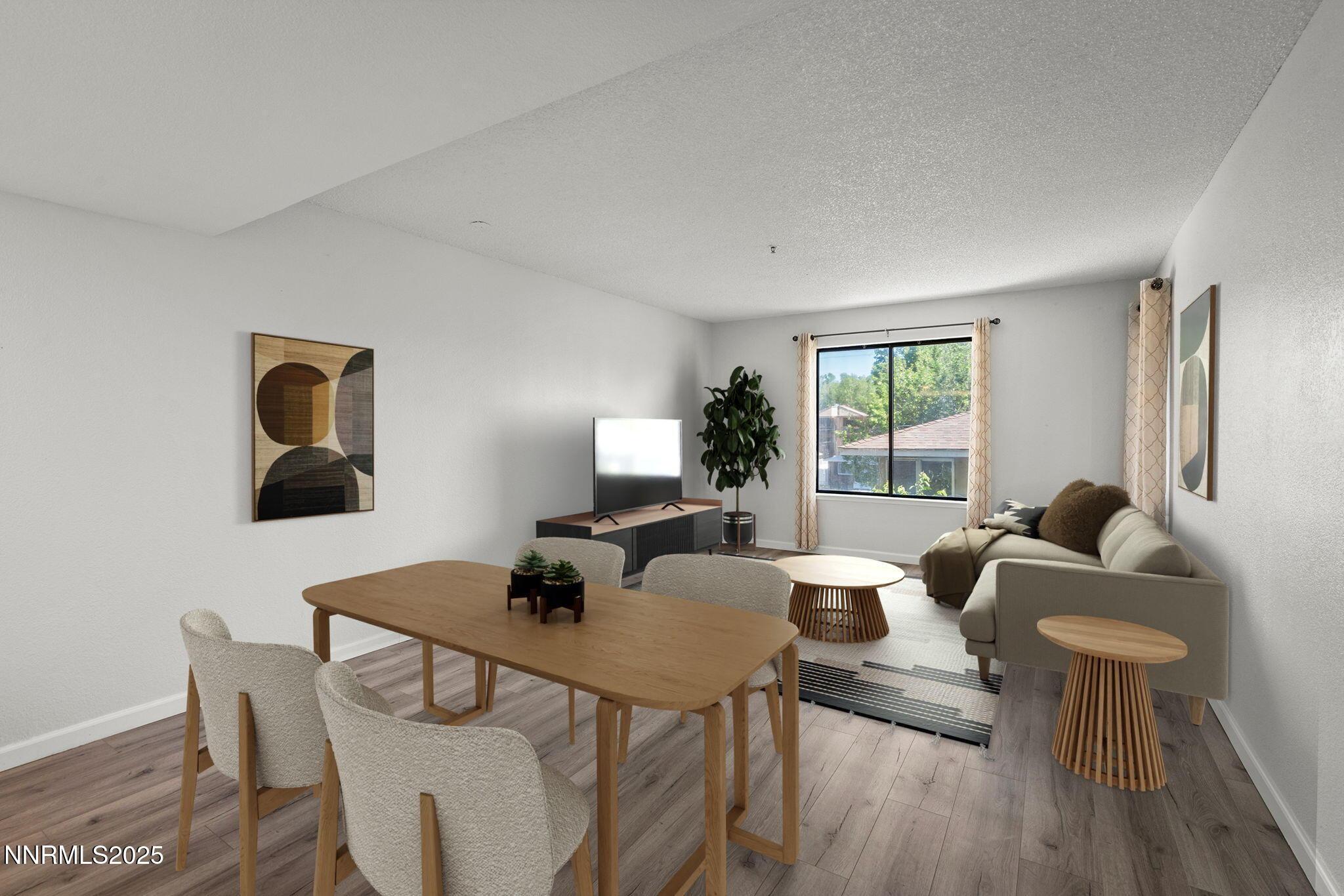 Image 4: 4-web-or-mls-3095_Lakeside_Dr.,_#203_Liv